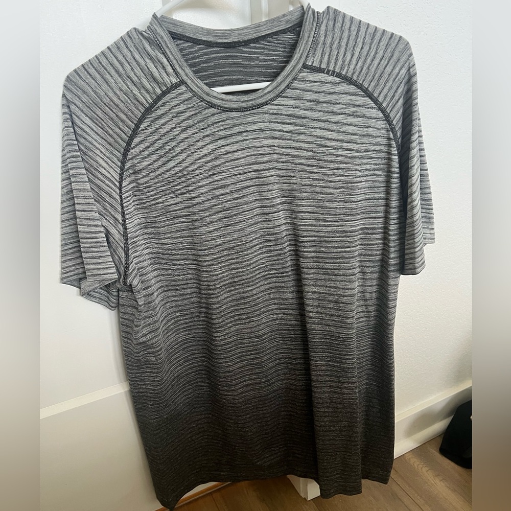 Lululemon Metal Vent Tech Tee